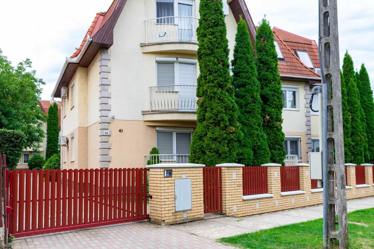 Hsb Studio Hajdúszoboszló Exterior foto